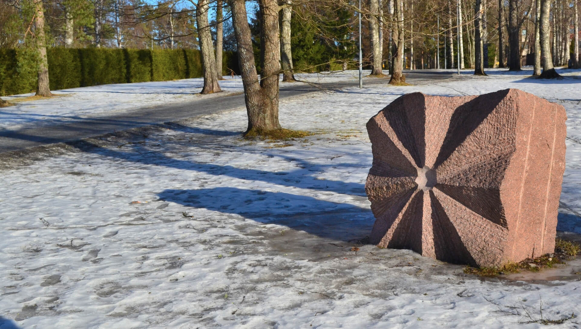 Taidekehän_teos_kuva_Aimo_Haapakoski_ Taidekehän_teos_kuva_Aimo_Haapakoski_