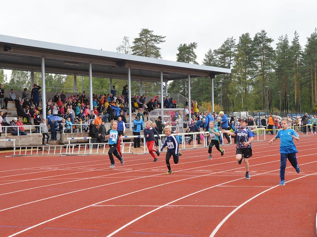 Koulujen V liset Yleisurheilukilpailut Kankaanp n Kaupunki Koulujen V liset Yleisurheilukilpailut Kankaanp n Kaupunki