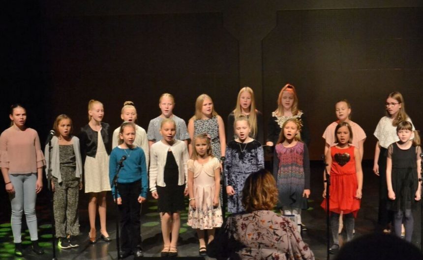 Kankaanpään Musiikkiopiston Lieriäiset-kuoro