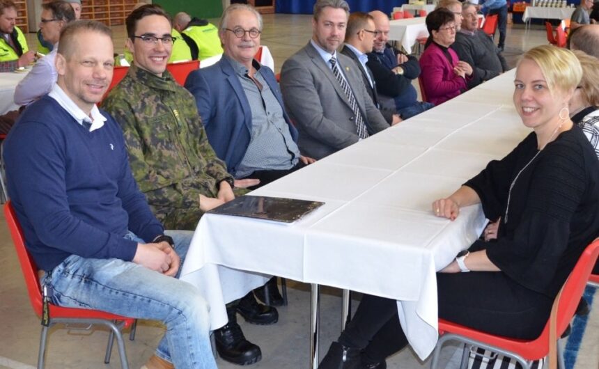 Kaupunki palkitsee Ristomatti Hakolan metsäpalstalla ja nimikkoliikuntapuistolla