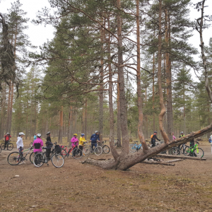 Työpajoissa Geoparkin paikallishistoria talteen ja tarinoiksi pyöräilyreittien varrelle