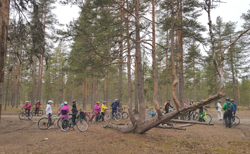 Työpajoissa Geoparkin paikallishistoria talteen ja tarinoiksi pyöräilyreittien varrelle