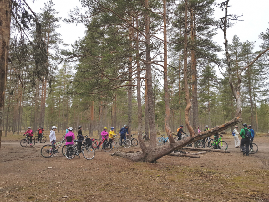 Työpajoissa Geoparkin paikallishistoria talteen ja tarinoiksi pyöräilyreittien varrelle