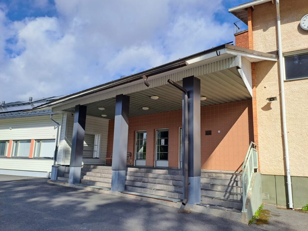 Oppimiskeskuksen julkisivu