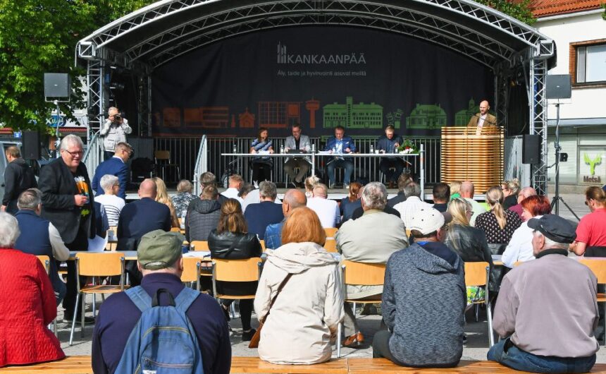 Torikokous aurinkoisessa säässä