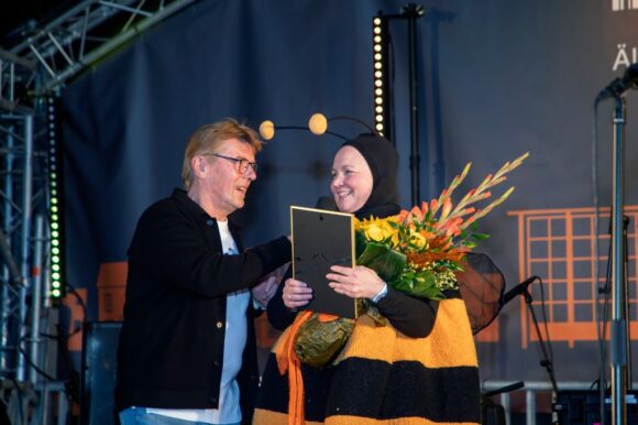 Vuoden Hörhiäinen juontajan haastattelussa.