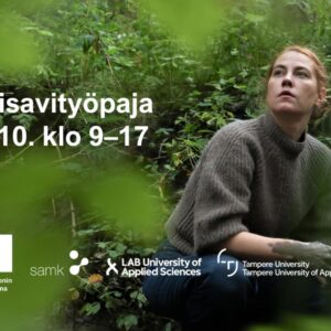 henkilö luonnossa, saviset kädet