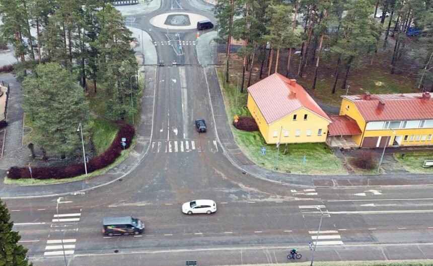 Keskuskatu_Jamintie_kuva_Martti_Tikka Ilmakuva Keskuskadun ja Jämintien risteyksestä