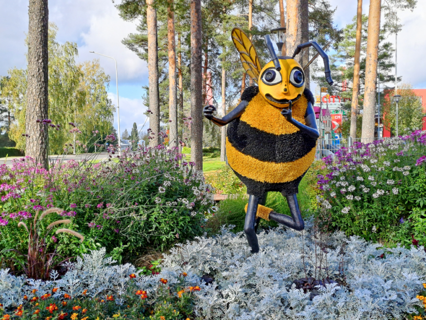 leijonapuisto_2024_kuva_Essi_Koivisto Kesäinen puistokuva