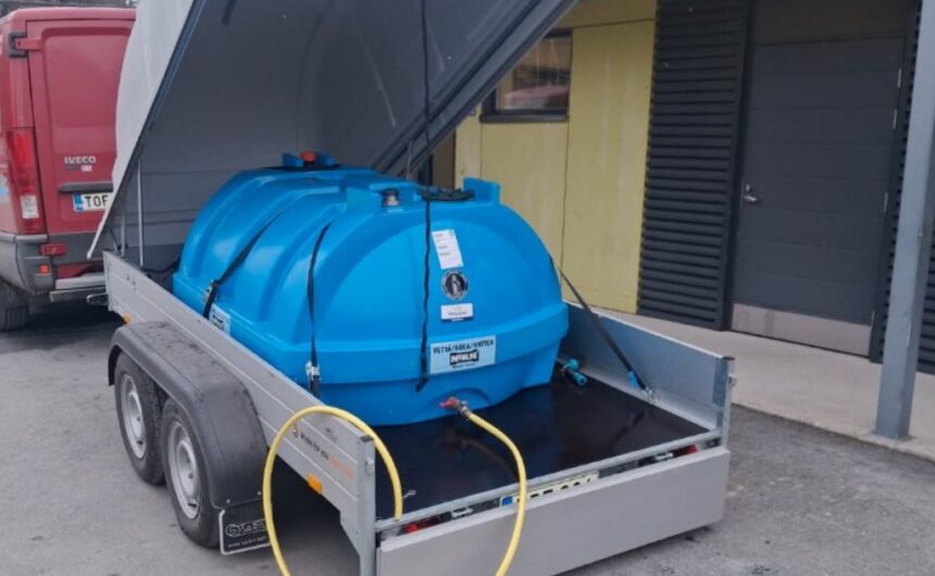 Vedenjakelu_Honkajoki Vedenjakelukärry