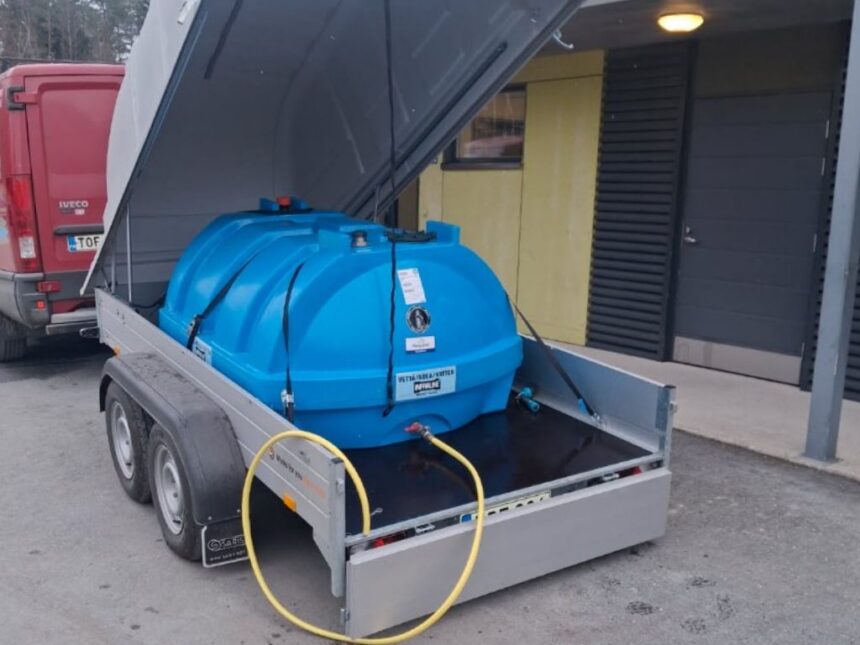 Vedenjakelu_Honkajoki Vedenjakelukärry