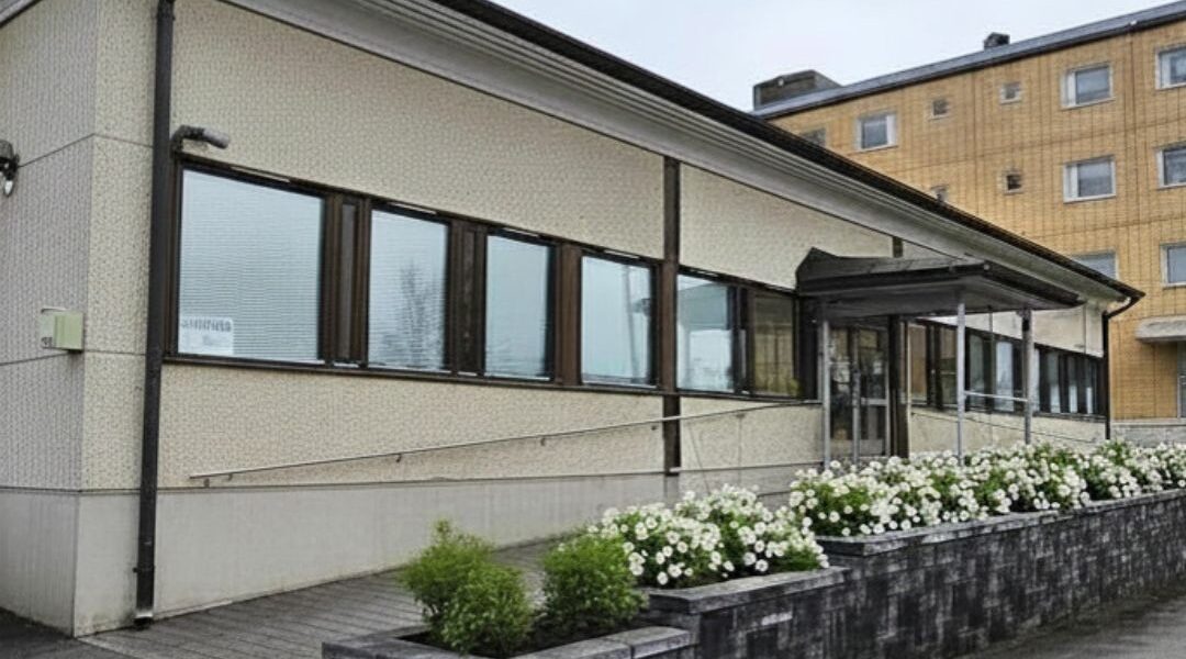 Toimistohotellin julkisivu.