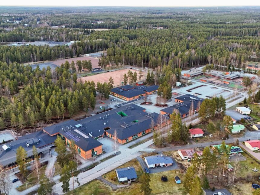 Koulukeskuksen_alue_ilmakuva_Martt_Tikka Kangasmoisionkadulla käynnistyvät katutyöt 1. heinäkuuta