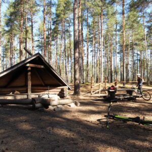 Ruskalaavu_kuva_Pasi_Talvitie2 Hämeenkankaan Laavujen kierros kutsuu retkeilemään 19. syyskuuta
